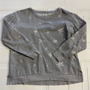 C Active Women’s Sz Medium Gray Star Pattern Sweater Sweatshirt